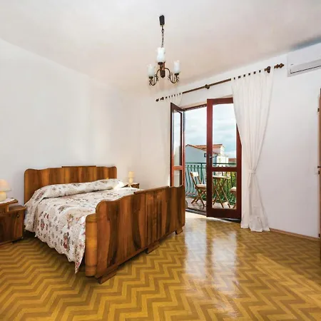 Vakantiehuis Oliva Raslina