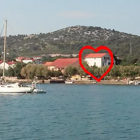 Ferienhaus Oliva Raslina